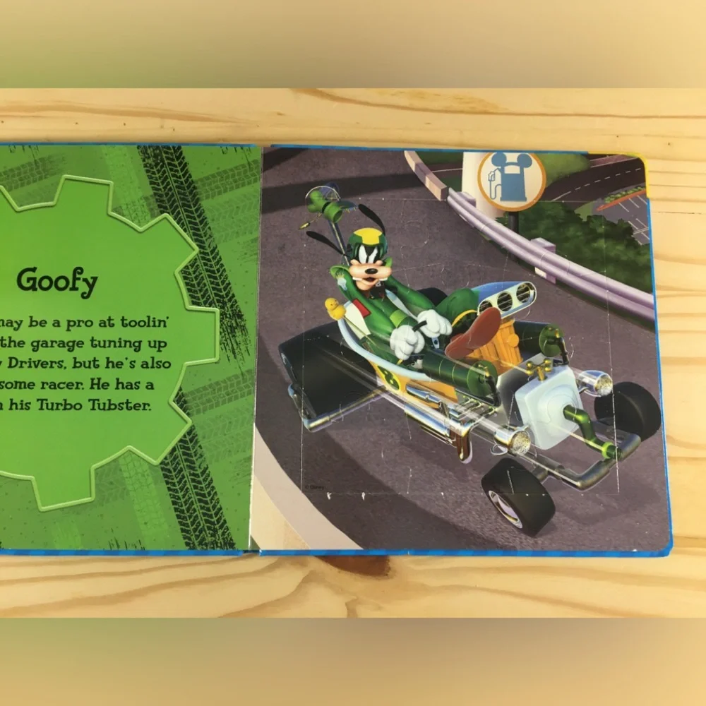 Disney Junior Mickey Roadster Races My First Puzzle Book (5 Puzzles Inside)